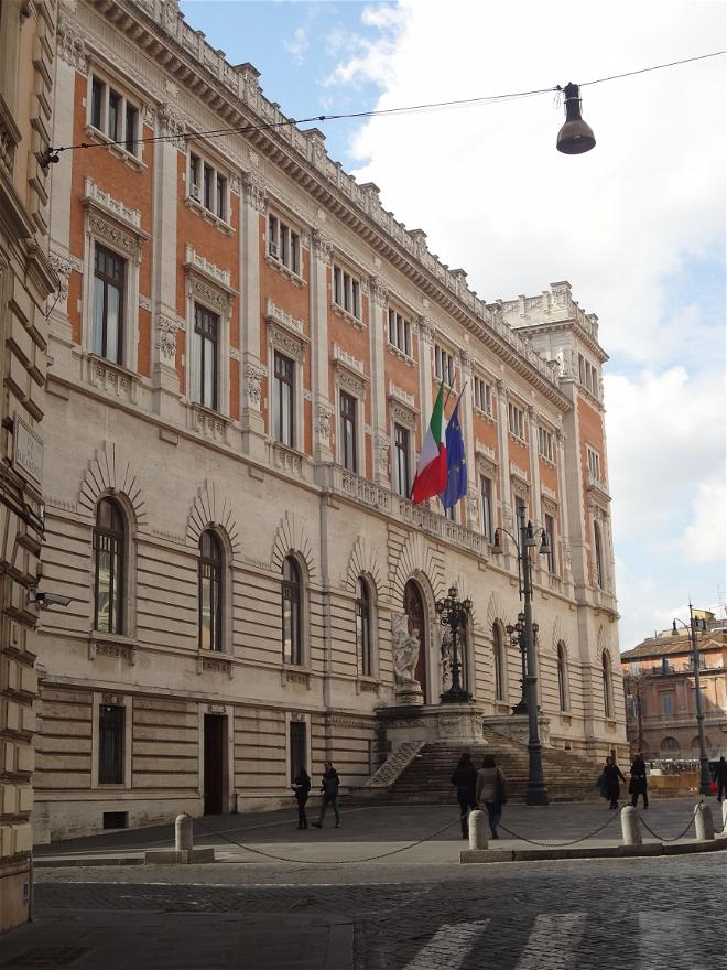 Palais Montecitorio à Rome: 4 expériences et 14 photos