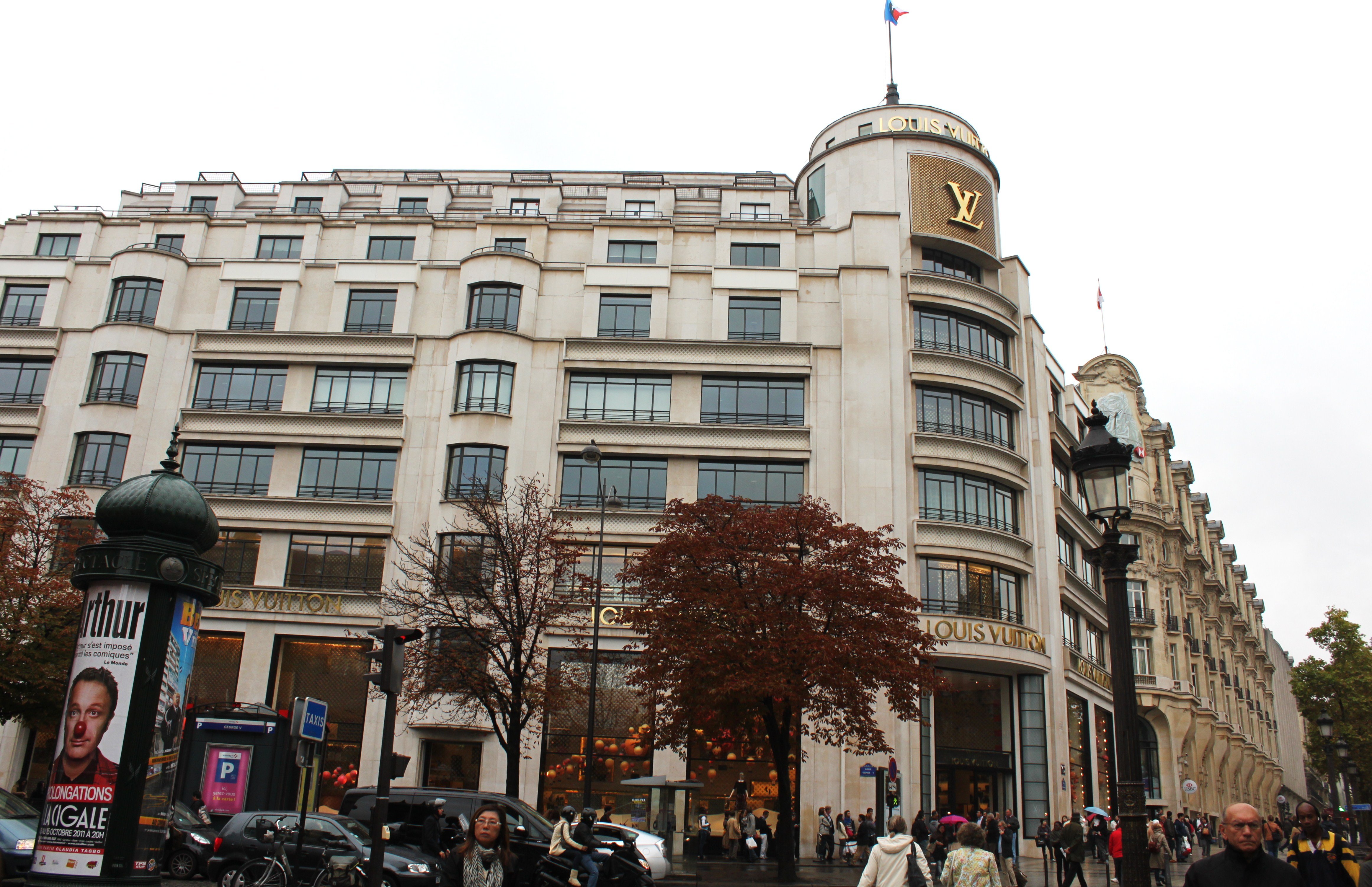 The Louis Vuitton Maison on Champs-Elysées in Paris - Josie Loves