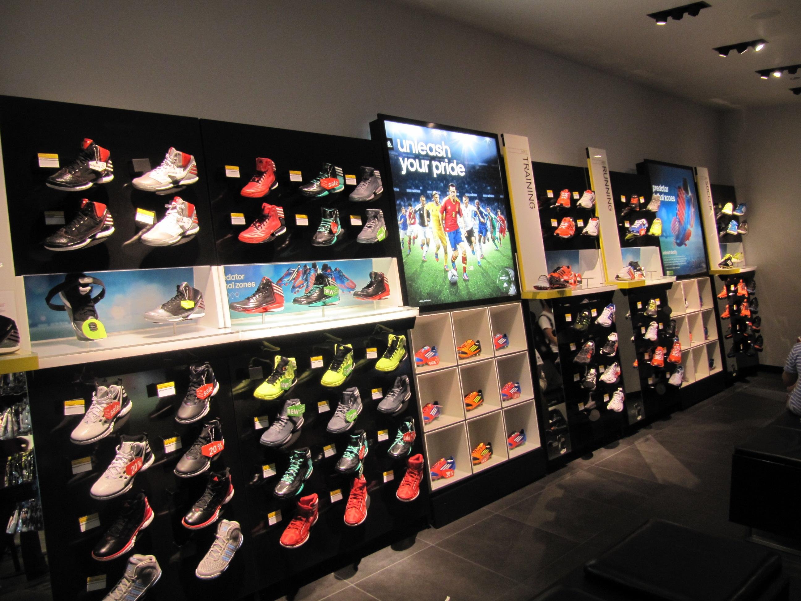 Tienda oficial Adidas en Chicago en Chicago: 1 opiniones y 11 fotos